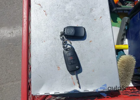 2012 Kia Soul + z USA, uszkodzony, nr VIN KNDJT2A63C7445712